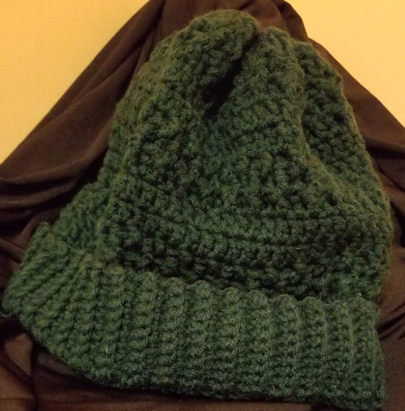crochet hat(green×black×brown)